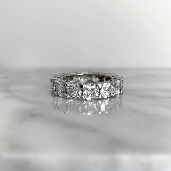 Stacking Sterling Silver Round Solitaire Eternity Wedding Band Ring Size 7 - Picture 3 of 7